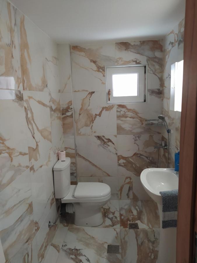 Εirene Room Chalkís Exterior foto